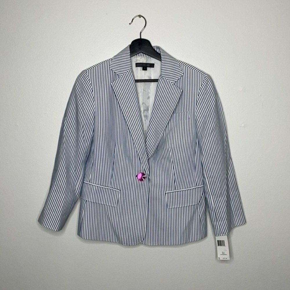 Lafayette 148 New York Size 4 Light Weight Blue Striped Blazer